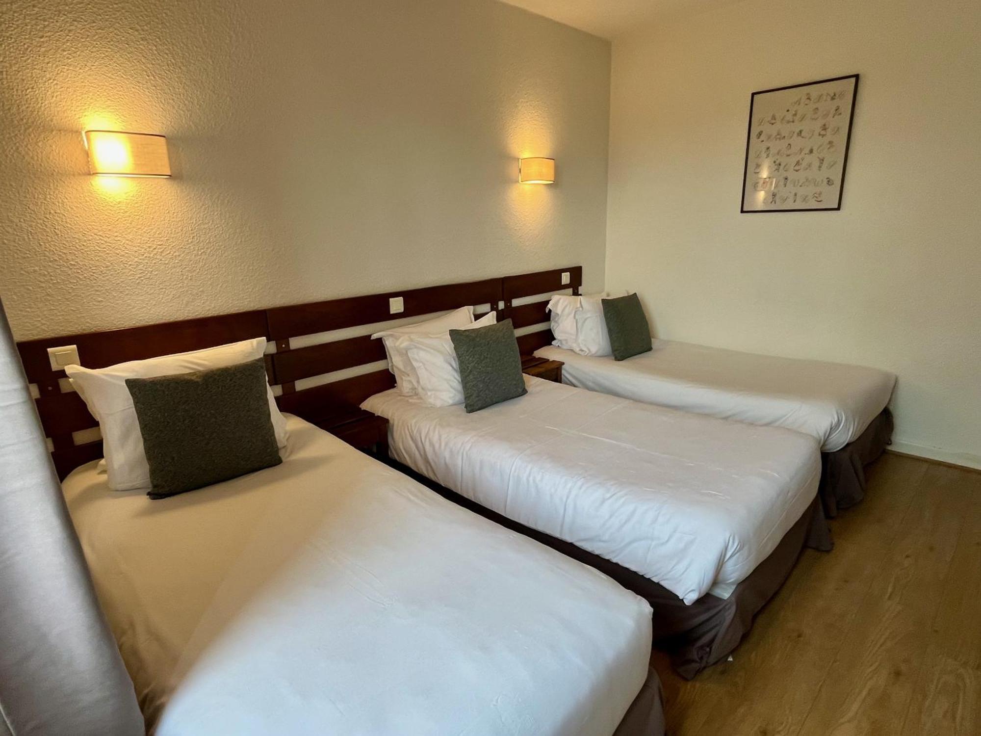 Hotel Restaurant Le Clos Besse-et-Saint-Anastaise Quarto foto