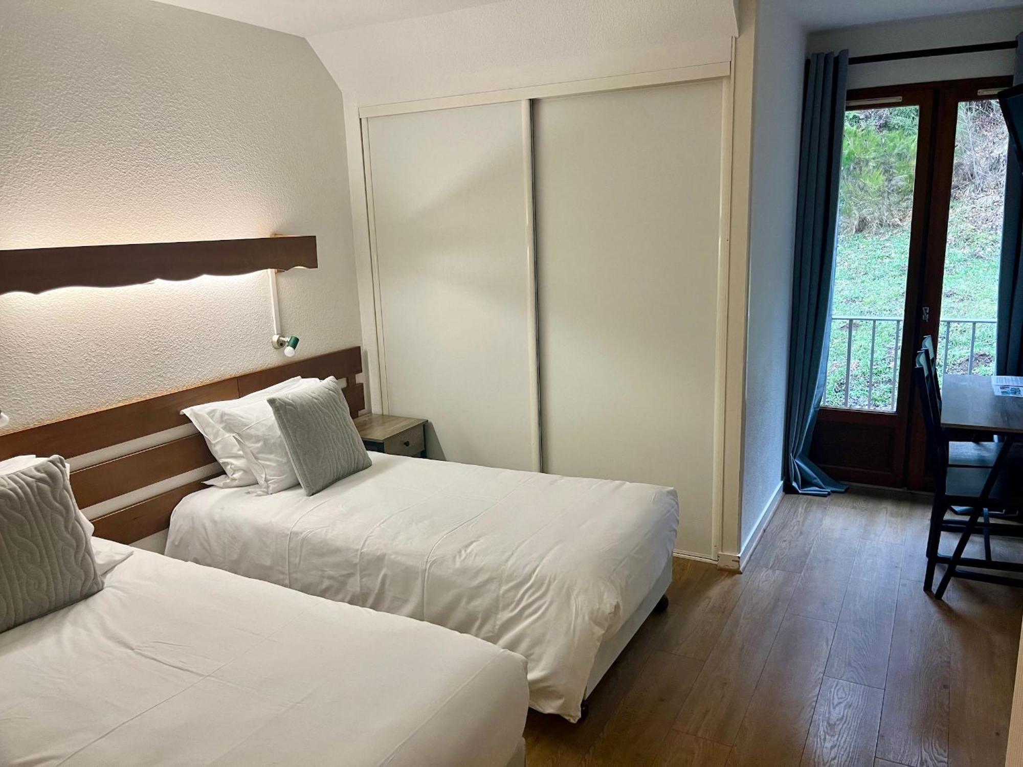 Hotel Restaurant Le Clos Besse-et-Saint-Anastaise Quarto foto